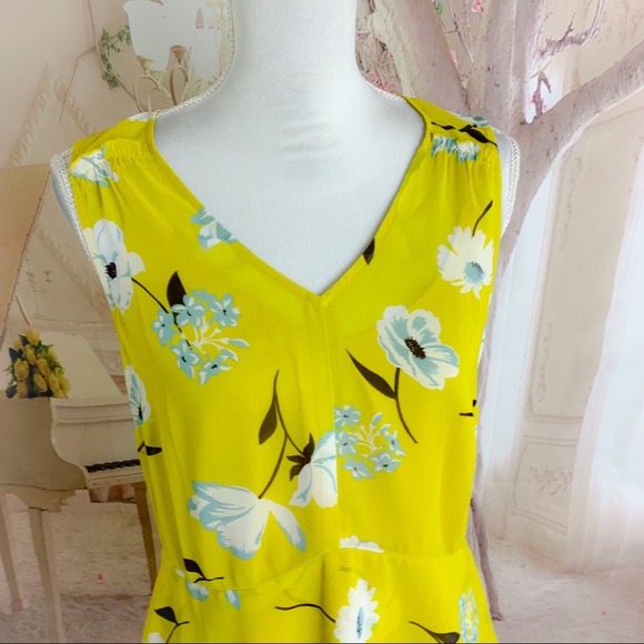 Cabi Yellow Floral Dazzle Blouse - Picture 5 of 12